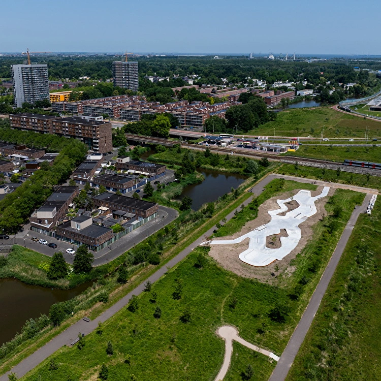Outdoor skatepark Brasapark Amsterdam Nine Yards