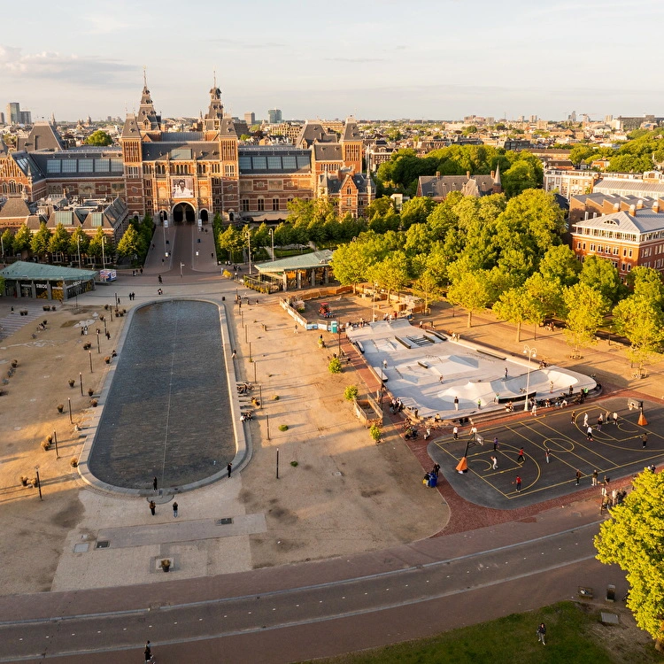 Outdoor skatepark Museumplein Amsterdam Nine Yards