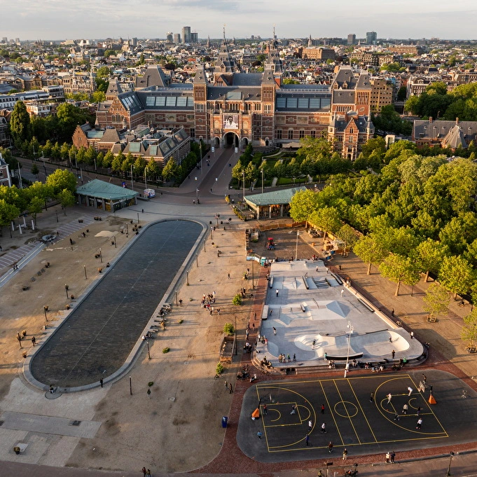 Outdoor skatepark Museumplein Amsterdam Nine Yards