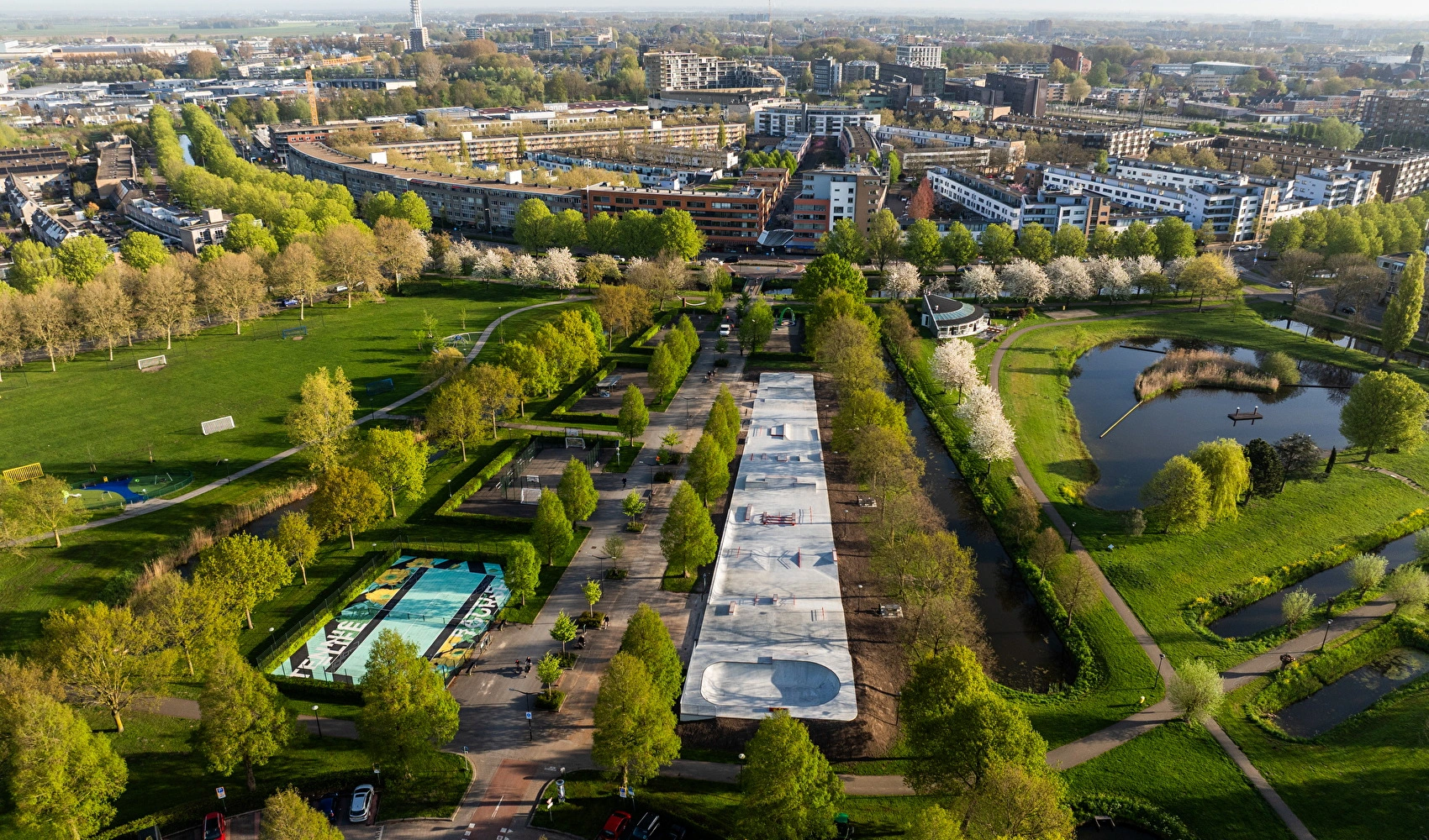 Nine Yards Kenzy Alphen aan de Rijn skatepark bouw
