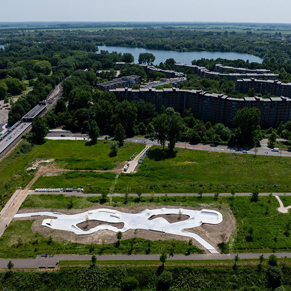 Outdoor skatepark Brasapark Amsterdam Nine Yards