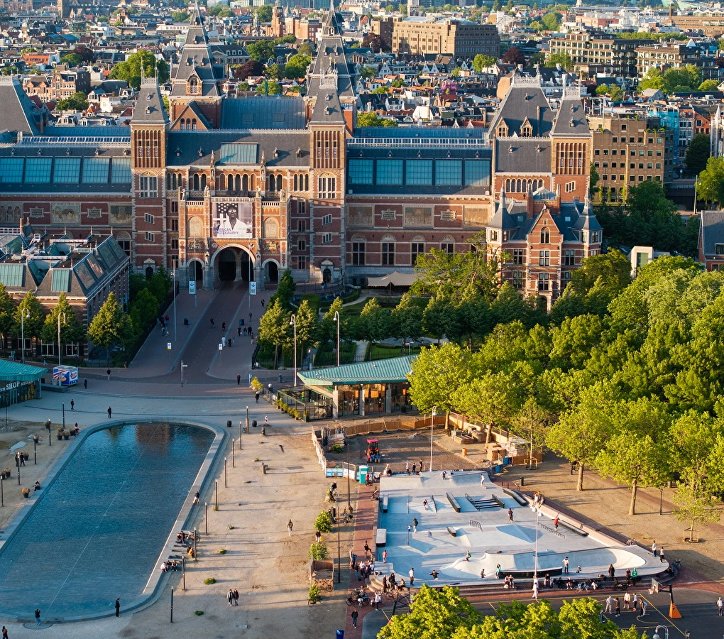 Outdoor skatepark Museumplein Amsterdam Nine Yards