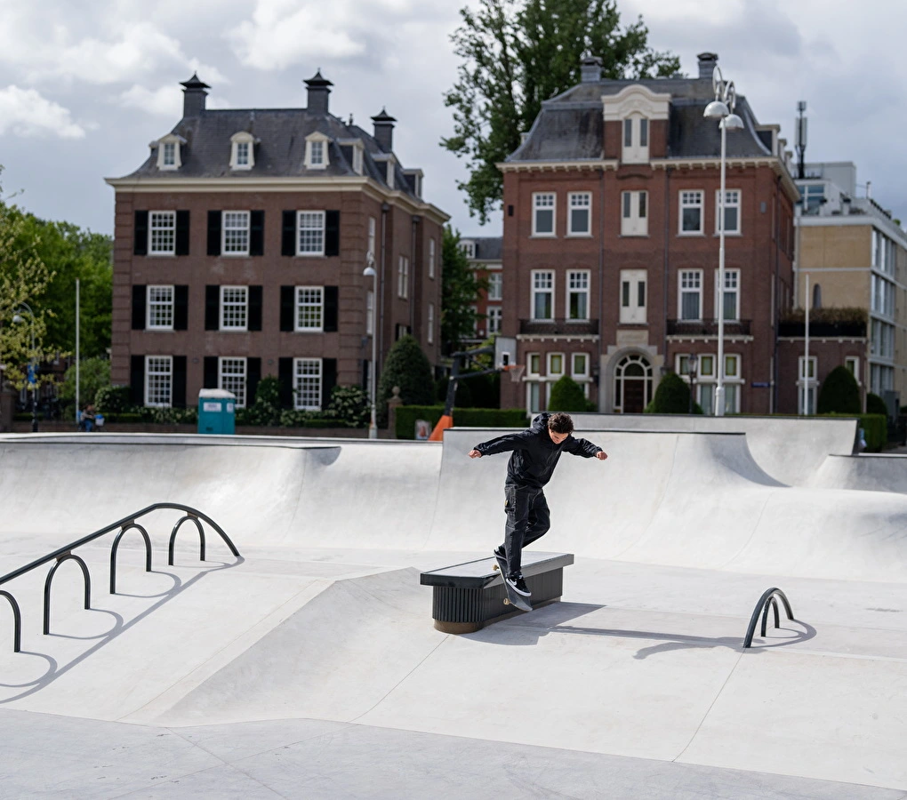 Outdoor skatepark Museumplein Amsterdam Nine Yards
