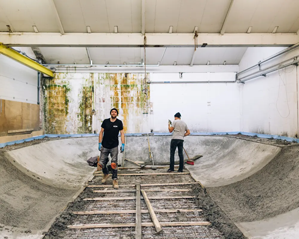 Nine Yards Skatecaf&eacute; Amsterdam build