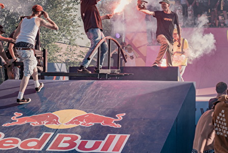 Nine Yards Pier Parade 2022.5