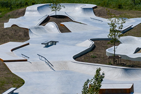 Outdoor skatepark Brasapark Amsterdam Nine Yards