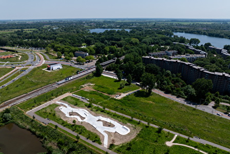 Outdoor skatepark Brasapark Amsterdam Nine Yards