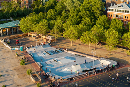 Outdoor skatepark Museumplein Amsterdam Nine Yards